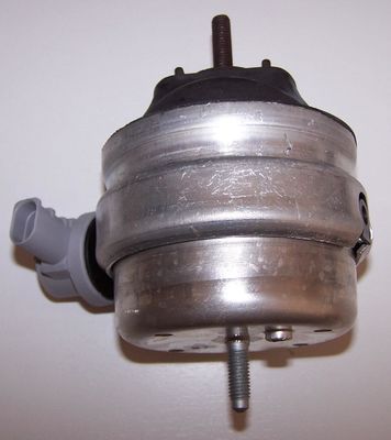 8E0199379BF Motor parçaları Motor montu