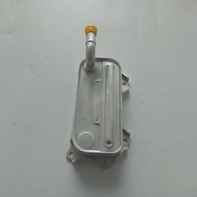 157100R011 Motor Parçaları LEXUS için yağ soğutucu
