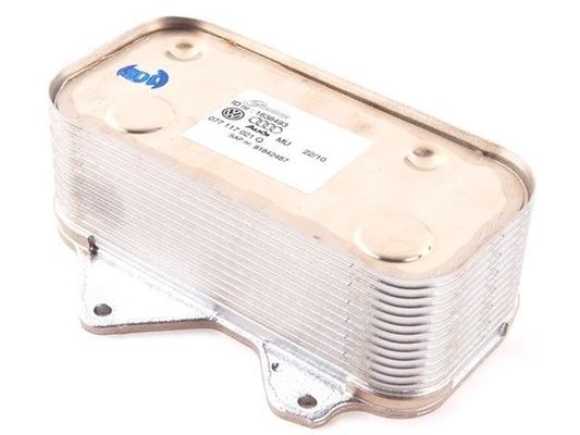077117021Q AUDI A6, VW PHAETON için motor parçaları yağ soğutucu